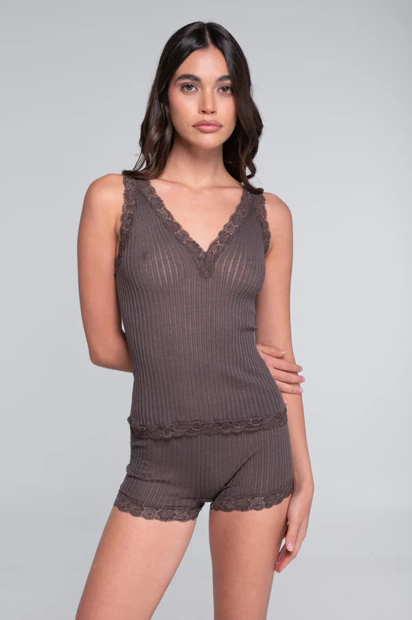 Oscalito ull og silke singlet ajouré ribbestrikk blonde taupe