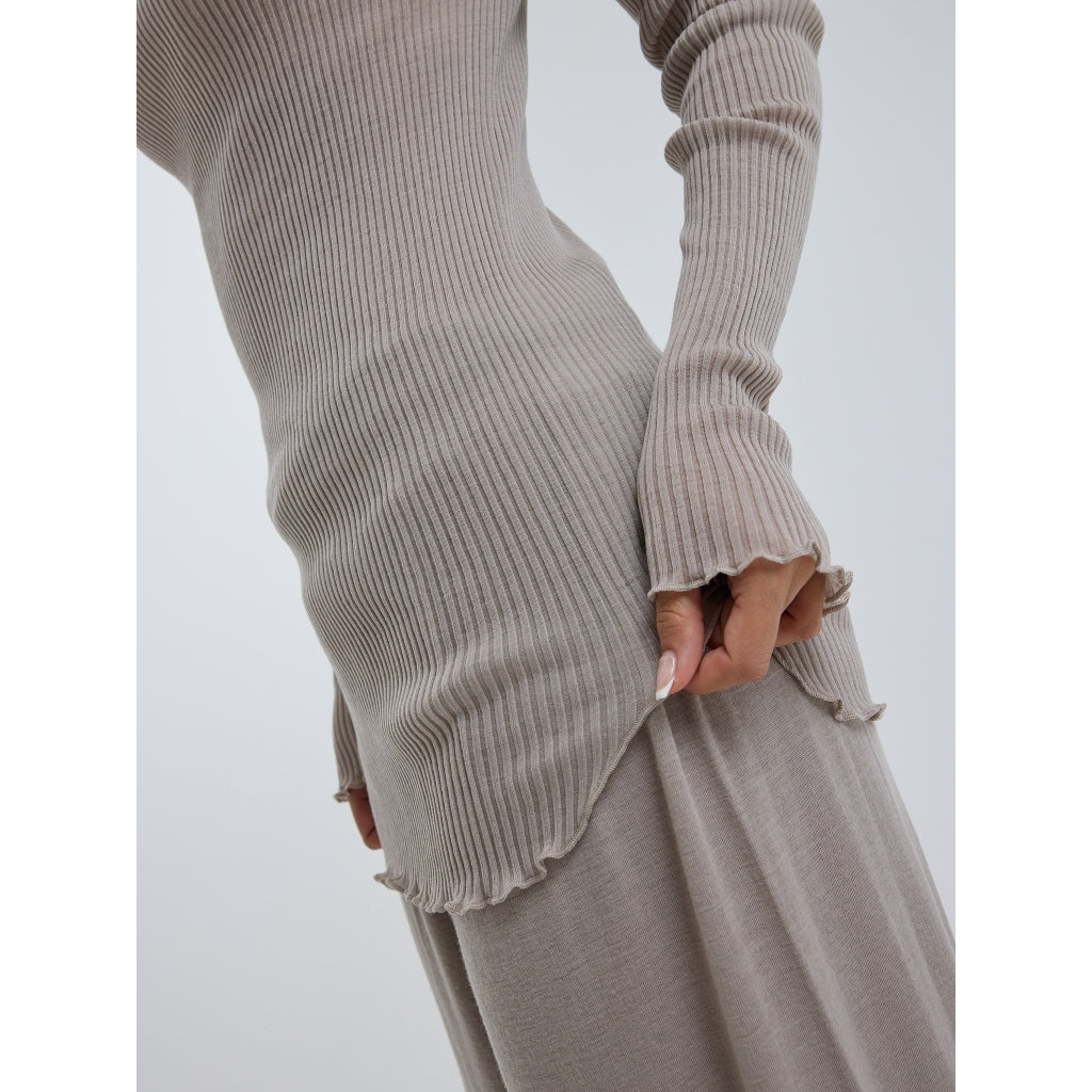 Seamless Basic 100% ull båthals lang erm beige