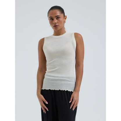 Seamless Basic tanktop i ull og silke i hvit – sømløs og myk undertøystopp for kvinner