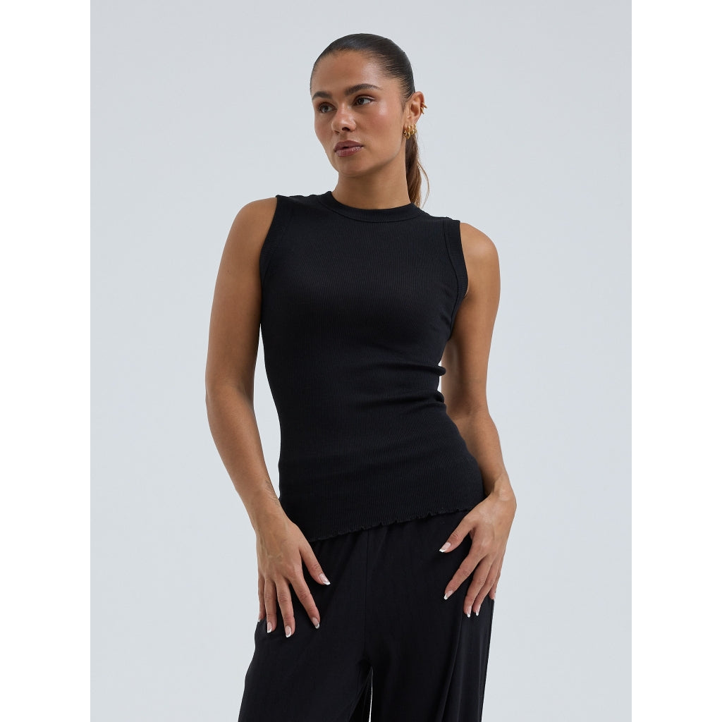 Seamless Basic tanktop i ull og silke i sort – sømløs og myk undertøystopp for kvinner